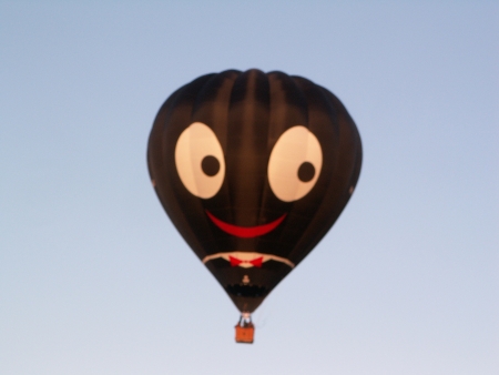 Happy (John Stanley Accentuate The Positive) Balloon at the 2006 Canberra Balloon Fiesta