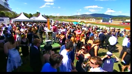 The crowd at the 2006 Black Opal