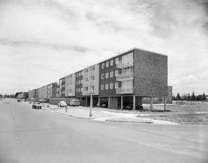 National Archives photo A1200/L30799, Flats at Braddon