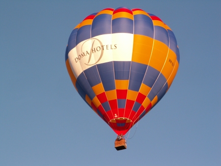 Hot Air Balloon with Glasses