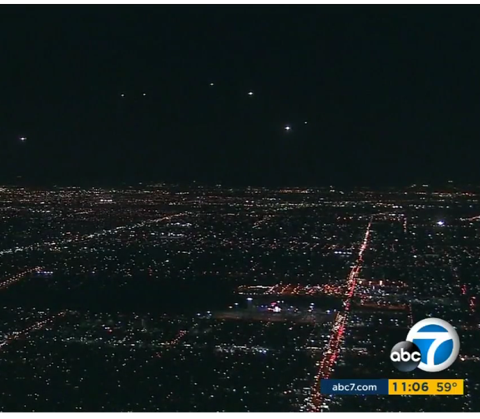 Odd light formation over Los Angeles, ABC7 News, November 6 2015