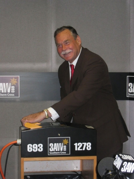 Ron Barassi flicks the switch to move 3AW from 1278kHz to 693kHz